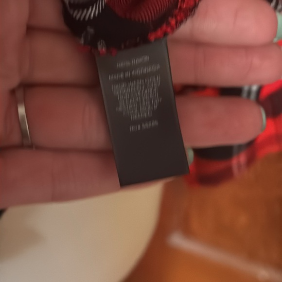 Express L Plaid Rayon Top red & black Flannel Look Lace Front Shirt Blouse - Picture 5 of 6